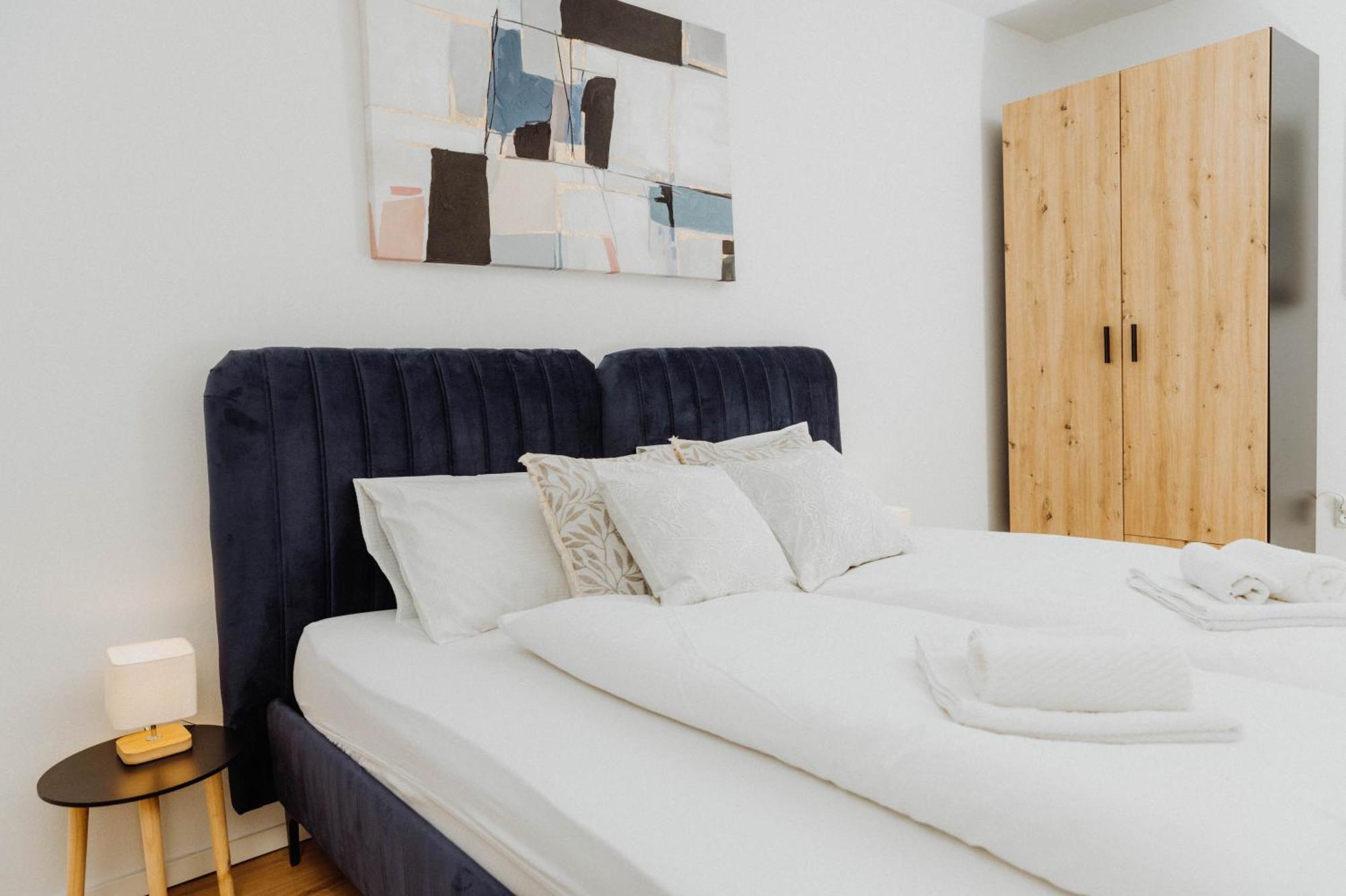 Apartman Tihana Vinkovci Exterior foto