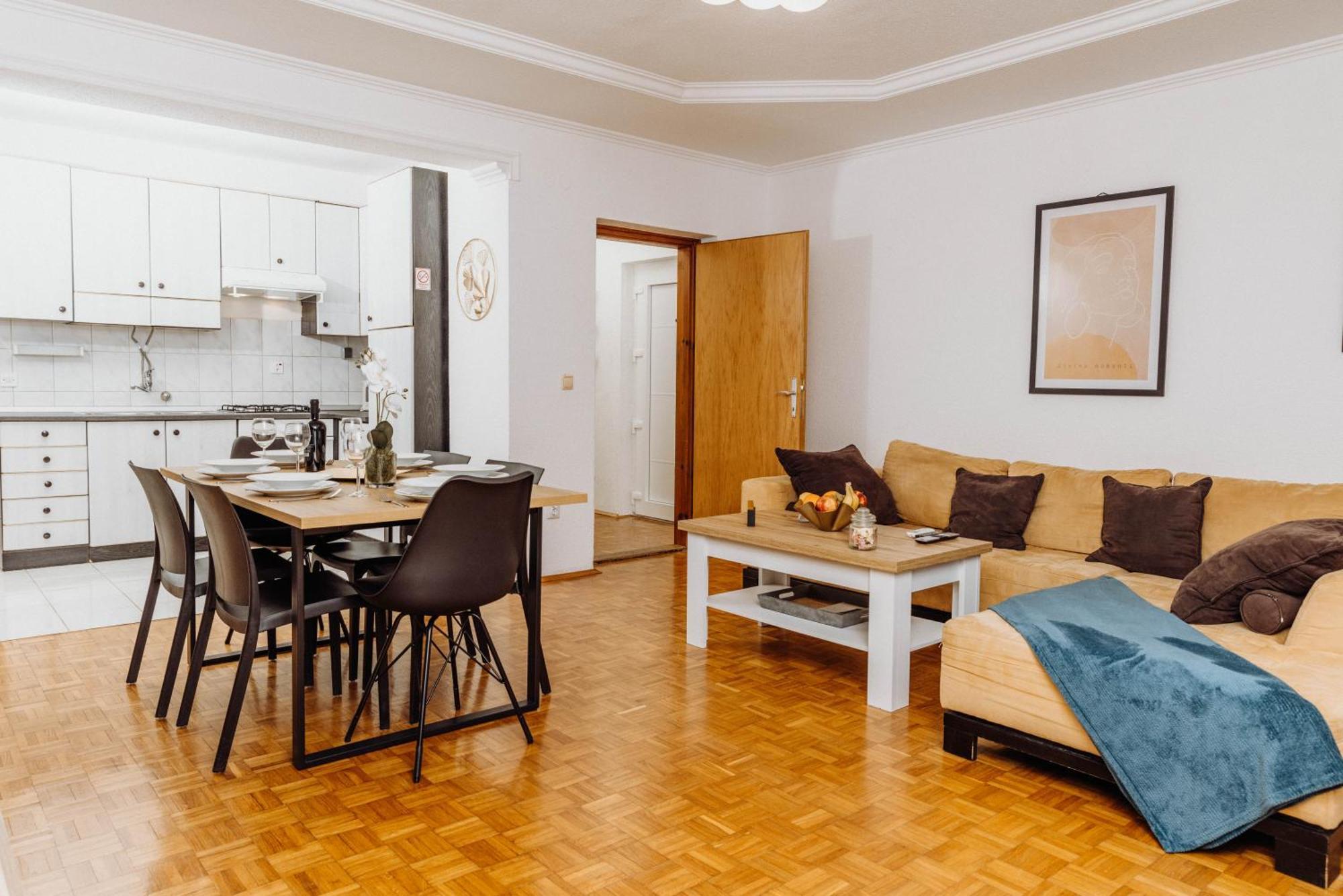 Apartman Tihana Vinkovci Exterior foto